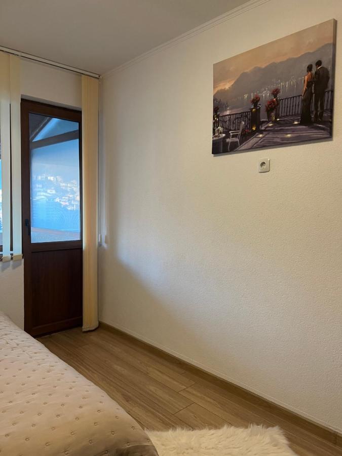 Guest House Tanevi Devin Esterno foto